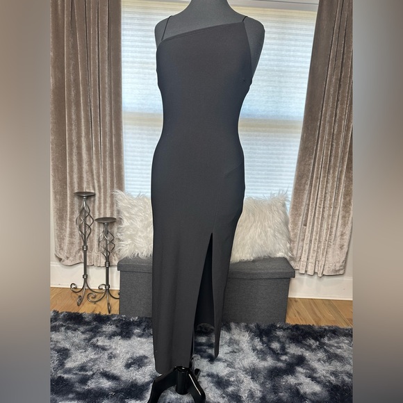 Bec & Bridge Dresses & Skirts - Bec & Bridge Elegant Black Sleeveless Dress